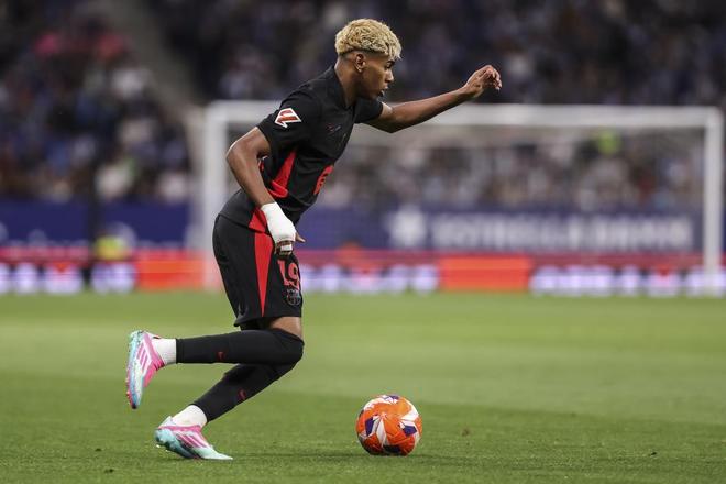 独行侠官方：戴维斯左手伤势无需手术 6周内即可恢复