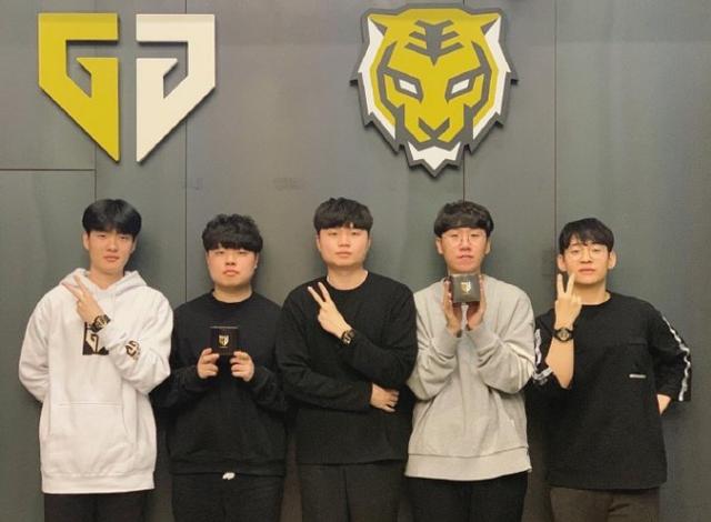 回应之后 回应之后